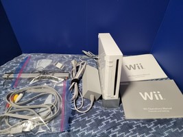Nintendo Wii Gaming Console Cords White RVL-001 (USA) Very clean see pictures - £43.79 GBP