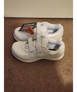 New Balance 577 NWT Walking Shoes 2 Strap White Leather Size 7 - £27.21 GBP