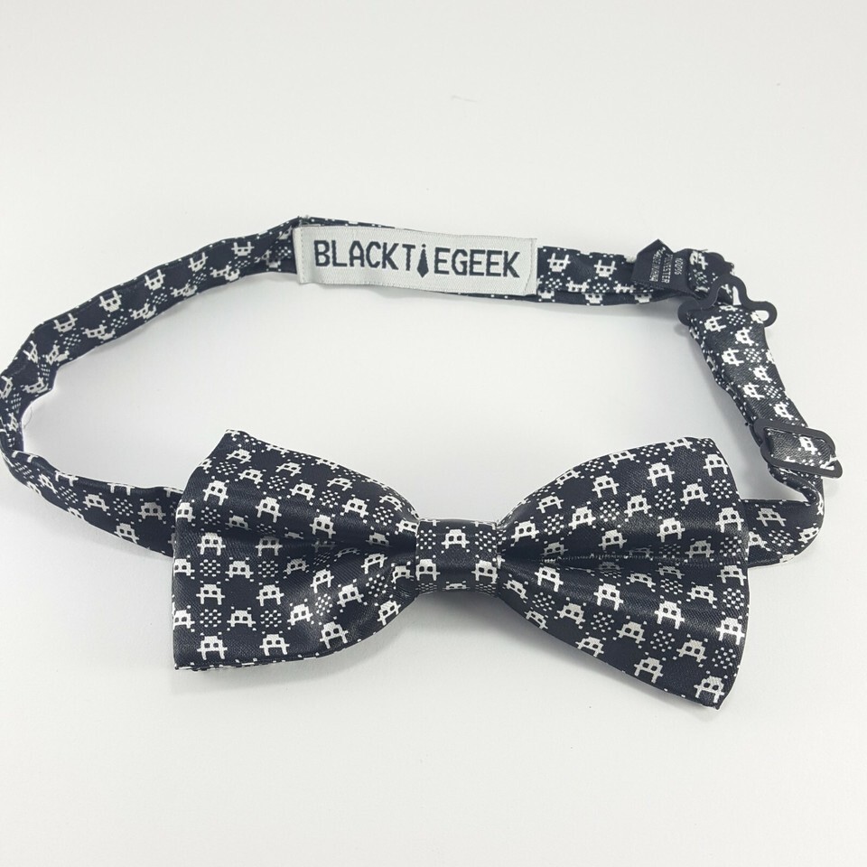 Atari Space Invaders BLACK TIE GEEK Skinny Bow Tie Retro Video Games Loo... - $13.45