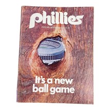 The Philadelphia Phillies 1970 Official Baseball Yearbook First Veterans Stadium - £13.84 GBP