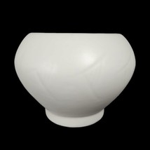 Vintage McCoy Floraline Planter 415 White Pottery Flowerpot Vase USA Minimalist - £15.57 GBP