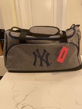 New York Yankees Duffle Gym Bag - $34.65