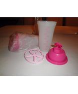 TUPPERWARE PINK QUICK SHAKE MEASURING CUP SMOOTHIE MIXER BREAST CANCER A... - $716.47 MXN