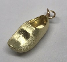 14k Yellow Gold Dutch Shoe Pendant With A Textured Finish (Free Shipping) - £79.20 GBP