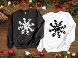 Christmas Sweatshirt Snowflake Holiday Gift - $34.90