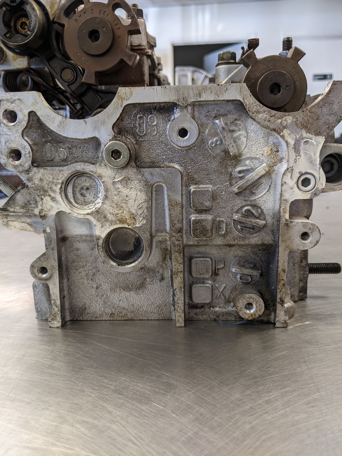Right Cylinder Head For 04-06 BMW X5  4.4 7530011 Item image 6