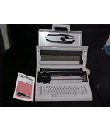 Smith Corona XE 6100 Spell Right 2 Dictionary Electronic Typewriter - $98.99