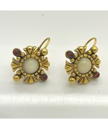Vintage Venus Gold Tone Pierced Drop Earrings Flower Shape Middle Pearl - £7.76 GBP