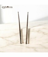 Drumsticks Pair Natural Dark Wood For Playing Percussion - $356.74 MXN