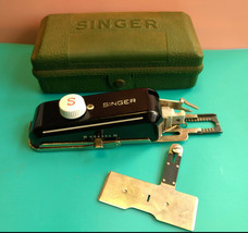 Old Vtg Collectible Singer Buttonholer No. 160506 With Green Case Made I... - $29.95