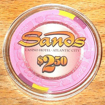 (1) $2.50 SANDS CASINO CHIP - ATLANTIC CITY, New Jersey - £14.11 GBP