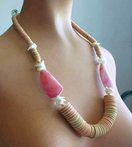 Fabulous Boho Pink Iridescent Shell &amp; Wood Statement Necklace 1980s vintage 28&quot; - £11.32 GBP