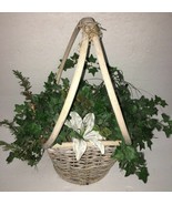 Silk Flower Arrangement-White /Green- Centerpiece /Wedding In Wicker Basket - $1,109.72 MXN