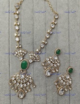 VeronuiQ Trends-Elegant Victorian Style Emerald Green Stone and Polki Necklace - £196.72 GBP