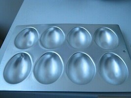 Wilton Easter Egg Cake Pan (508-2127, 1982) 8 Cavity - £10.72 GBP