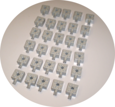 30 Lego 2 x 2 Gray Technic Bricks With Pin 6232 - £7.44 GBP