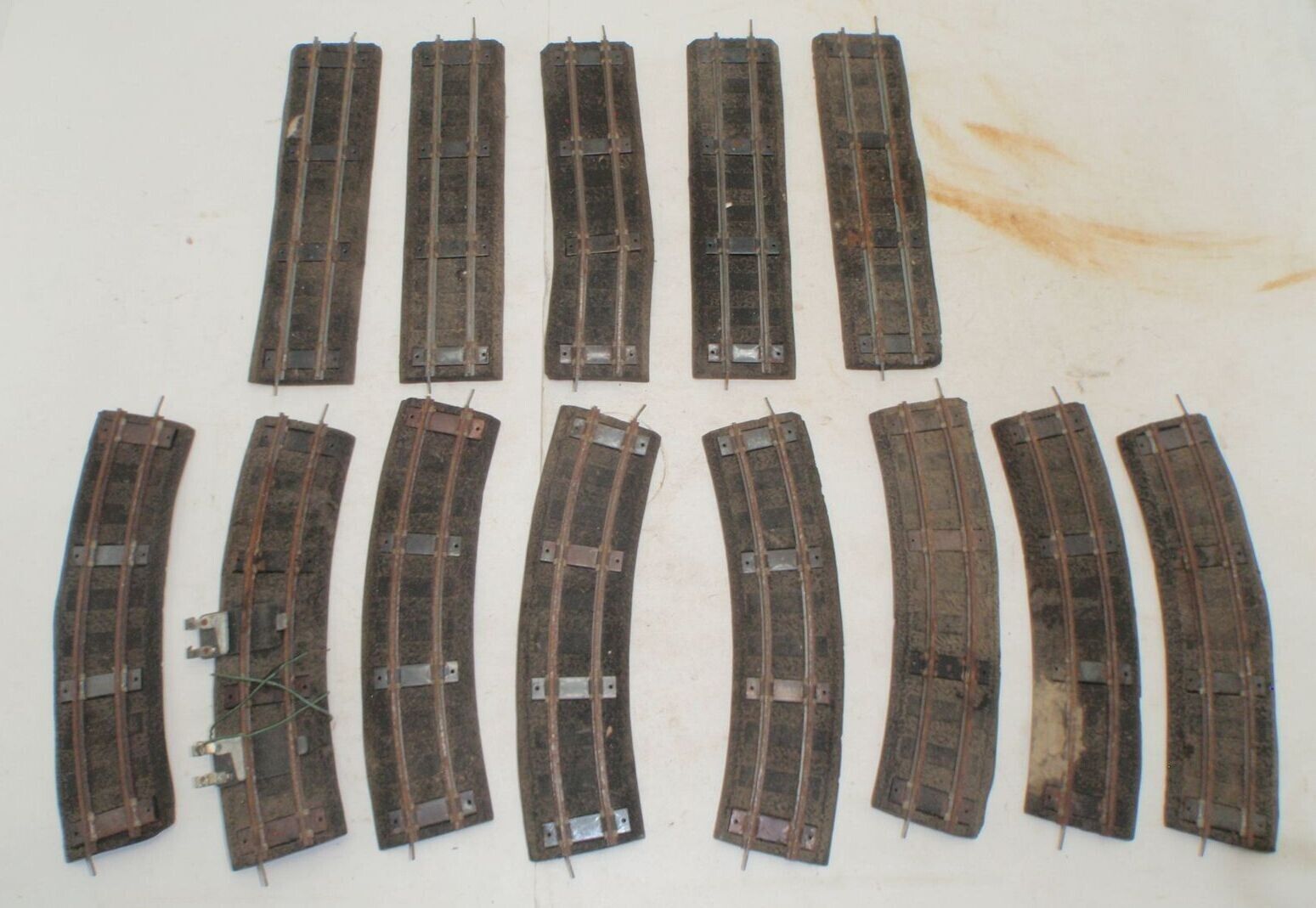 Primary image for Lot Of American Flyer S Scale Track Rubber Roadbed - Dirty