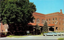 First Methodist Church Fairfield Iowa Postcard - £7.70 GBP