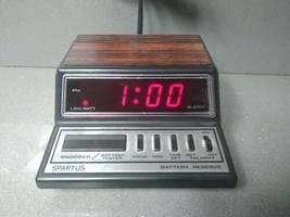 Vintage Spartus &quot;Neptune&quot; Model 1104 Alarm Clock  Red LED Retro 1970s Tested - £11.17 GBP