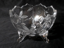 MIKASA 3-Toed 6&quot; Footed Crystal Bowl Candy Dish GARDEN TERRACE Grapes Le... - $16.81