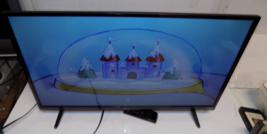 Vizio D32hn-E0 32 inch HD LED TV HDTV with Remote - $88.18