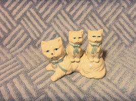 Kittens W Mom Cat As A Stand Salt &amp; Pepper Shakers Vintage Unused - £15.82 GBP