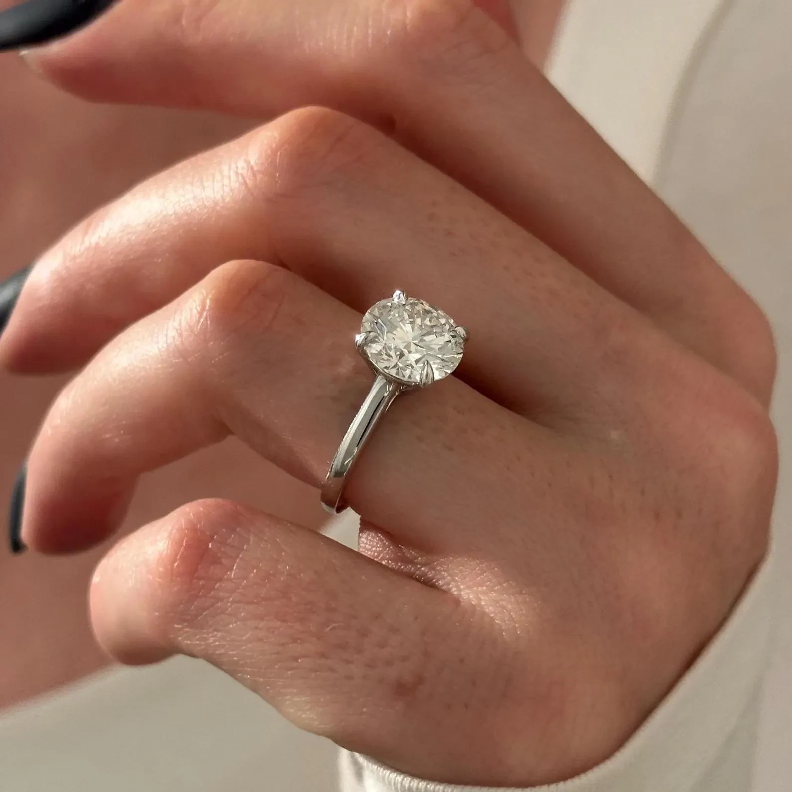 4 Carat E VVS2 Round Brilliant Diamond Cathedral Engagement Ring in White Gold Item image 2