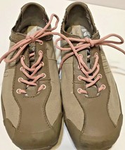 TEVA 6003 Womens Size 8.5Taupe Canvas Lace up Flat Shoes Pink Laces  - $20.52