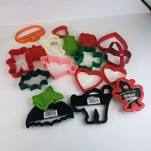 Lot Of Tin And Plastic Cookie Cutters Halloween And Animal Shapes - $14.03