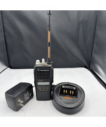 Genuine Motorola HT-1250 AAH25KDF9AA5AN with charger BAD BATTERY and ANT... - $84.14