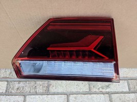 2021 Volkswagen Atlas Right Passenger Side RH Inner Tail Light 3CN.945.094D - £73.20 GBP