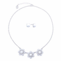 Monet Women&#39;s White Flower Necklace &amp; Earring Set 17 Inch NEW Silver Tone - £15.71 GBP