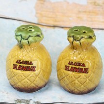 Aloha Hawaii Pineapple Salt + Pepper Shakers Vtg - $222.40 MXN