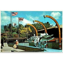 Vintage Hawaii Chrome Postcard, Maui Whalers Village Whale Skeleton Display - £9.89 GBP