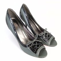 Joey Women&#39;s 9.5 Peep Toe 4&quot; High Heels Bow Patent Brogue Trim Academia ... - $374.58 MXN
