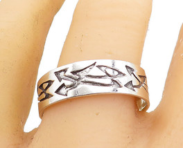 925 Sterling Silver - Vintage Shiny Arrow Detail Band Ring Sz 12.5 - RG7315 - $29.01