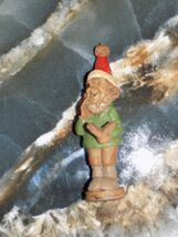 Tom Clark Carolers Carol "C" Christmas Gnome #26 &amp; Signed - $19.00