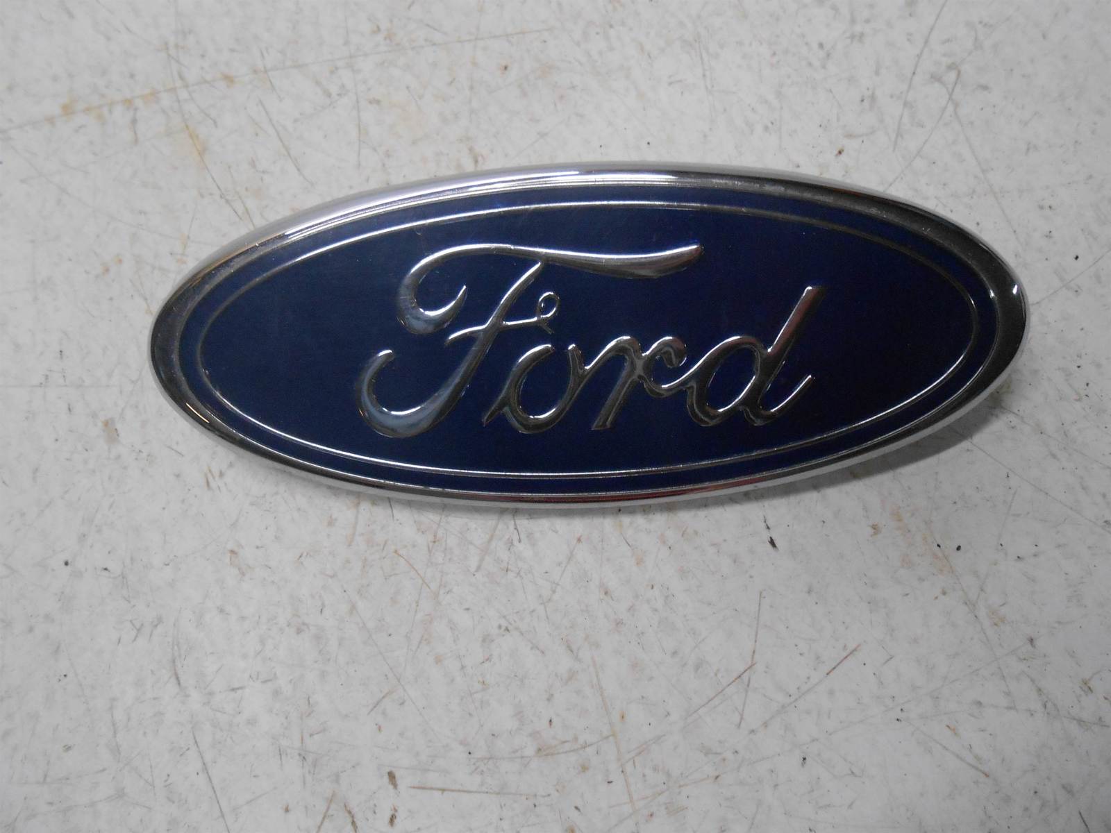 2006 ford escape Grille Emblem blue and chrome - $22.97