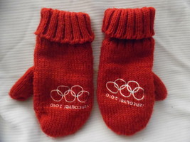 Vancouver 2010 Team Canada Collectible Red Mittens Hudson&#39;s Bay - £8.09 GBP