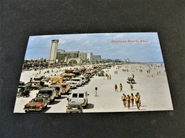 25 miles of beach, Daytona Beach, Florida - Unposted Postcard. - £4.76 GBP