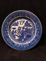 John Maddock &amp; Sons Blue Willow 9&quot; Dinner Plate England - £11.71 GBP