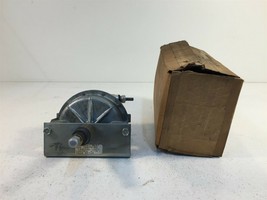 Genuine International 597614C91 Motor - $99.99