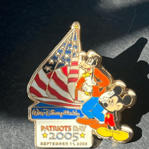 Disney World Patriots Day 2005 Mickey Goofy Pin LE - £14.10 GBP