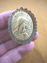 CM4-24) MADONNA Mary Jesus yellow + white oval CAMEO brass Pin Pendant C... - $485.98 MXN