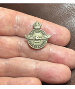 WWII Royal Canadian Air force RCAF Reserve Lapel Badge W Scully Montreal - €22,98 EUR