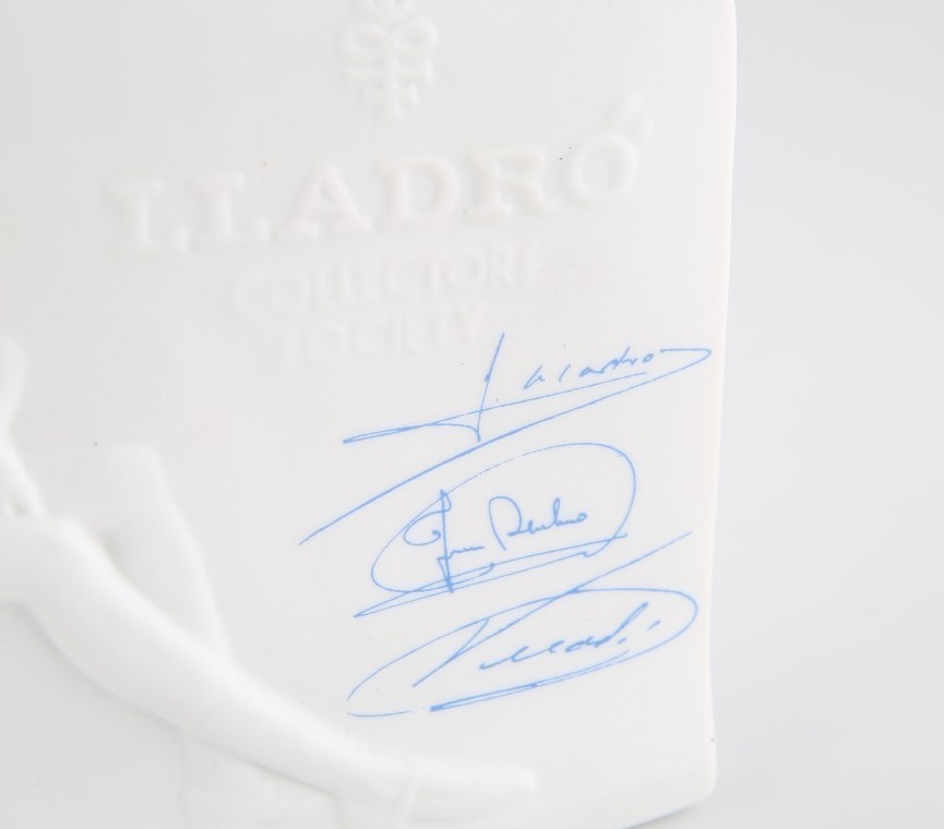 Lladro Collector's Society Scroll w/ Dove and Quixote Plaque Great Condition Item image 5