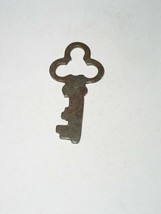 Key Vintage Flat Manufacturer Date Unknown - $203.18 MXN