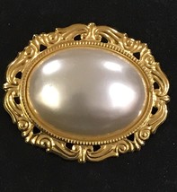 Vintage Faux Pearl Goldtone Filigree Frame Dress Clip Brooch - £12.02 GBP