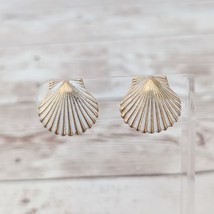 Vintage Clip On Earrings Shell Design - Condition Issues - £7.24 GBP