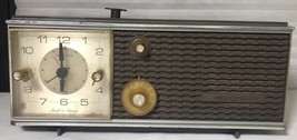 Zenith Model Z275L Vintage Radio - $406.80 MXN